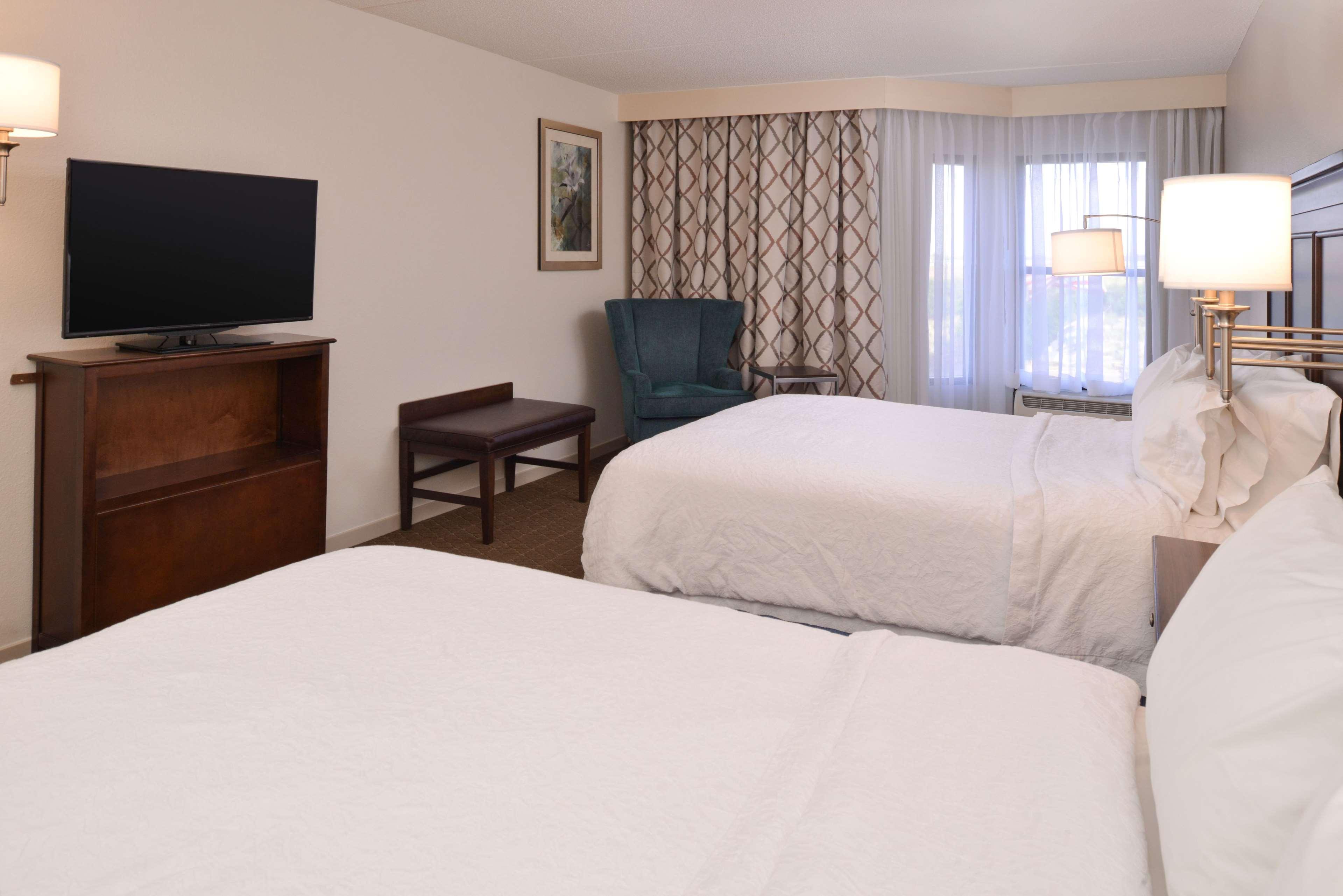 Hampton Inn & Suites Pueblo-Southgate Exterior photo
